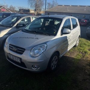 Kia  Picanto [ZE32377]